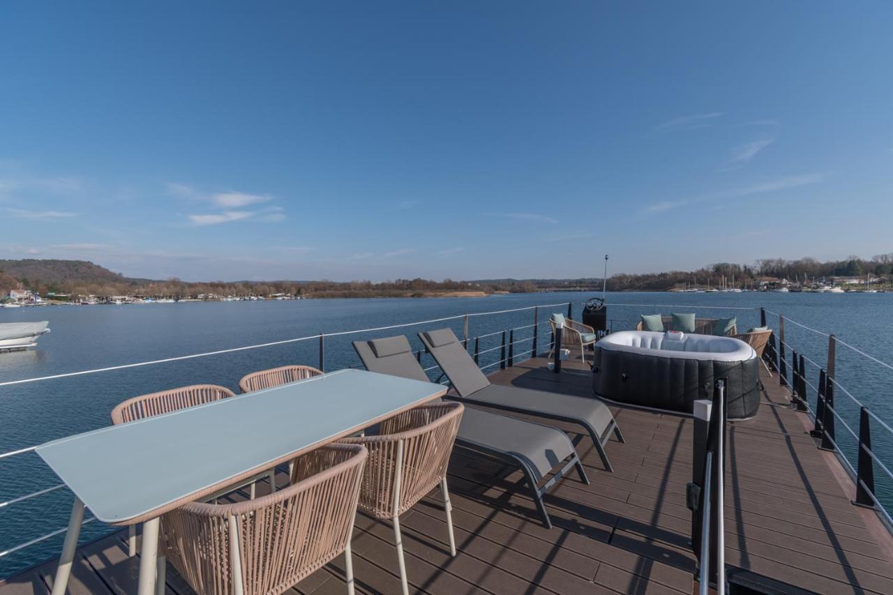 La Dolce Vita House Boat Hotel Lisanza ภายนอก รูปภาพ